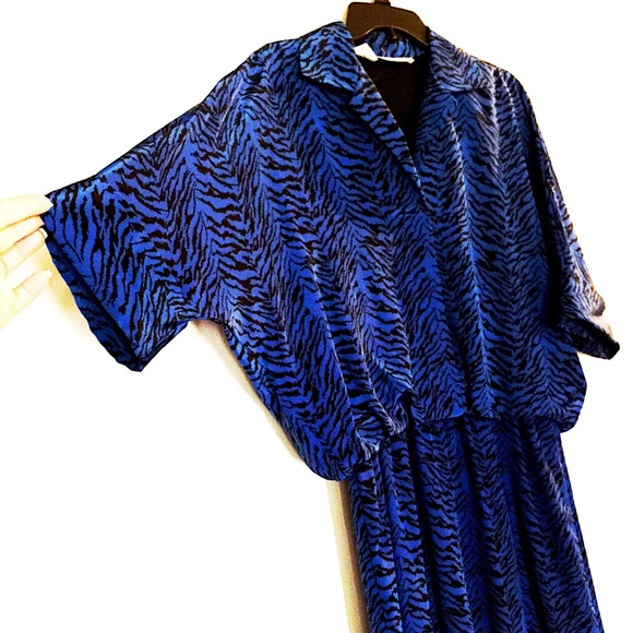 RARE VTG, Vogue Runway2020 Blue/Black Tiger Dress - Picture 5 of 16